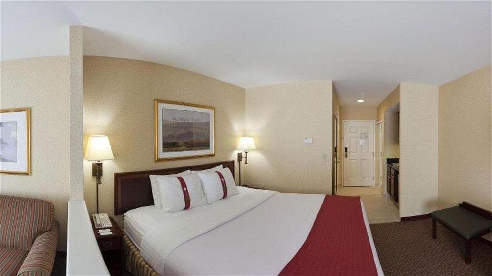 Holiday Inn Salem By Ihg Exterior foto