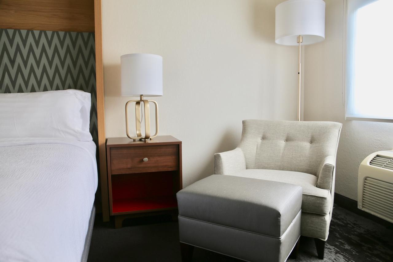 Holiday Inn Salem By Ihg Exterior foto
